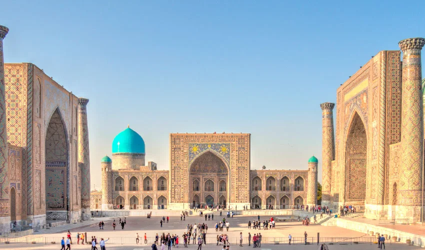 VIAJE UZBEKISTÁN Y SUS CÚPULAS AZULES 